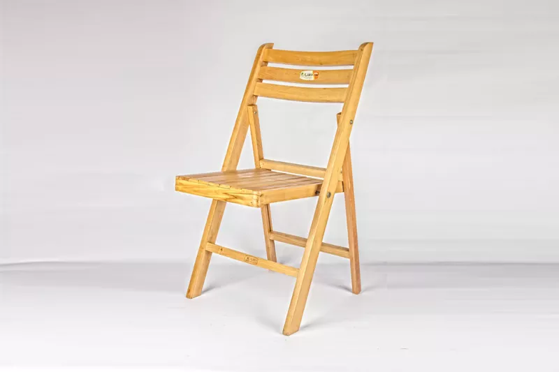 Modern Wooden Chair That is Easy to Lock and Store