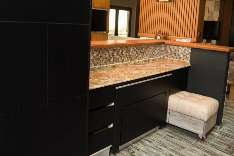 Black Polylac Good Wood Kitchen